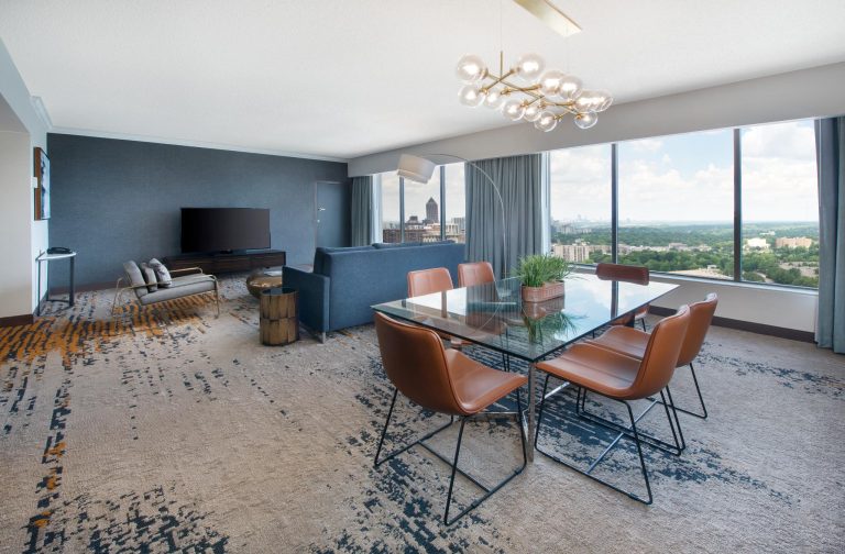 Double Bay Parlor Suite – Hilton Atlanta